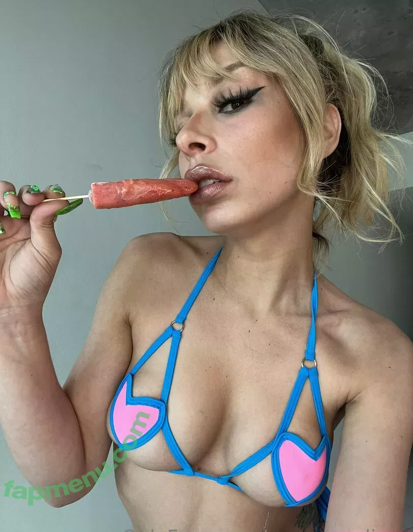 carmencalixxx nude photo #0188 (carmencalientefanpage)