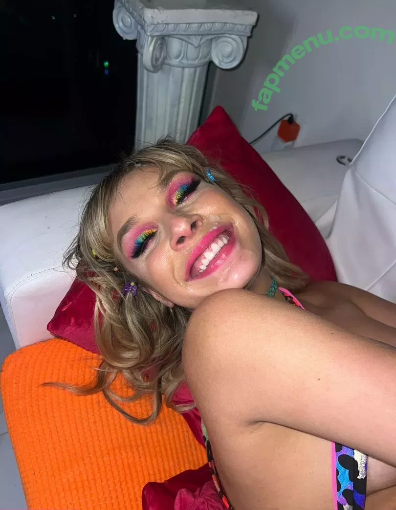 carmencalixxx nude photo #0304 (carmencalientefanpage)