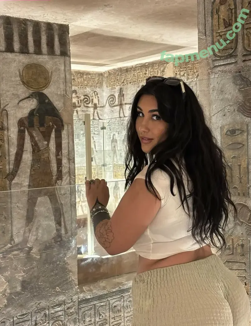 Carmenshasta nude photo #0001 (thejasmineamani)