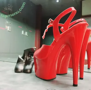 carmenxxvii / _carmeen23 nude photo #0001