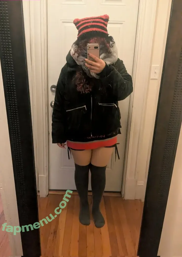 Carmilla Roux nude photo #0090 (camillerouxart / carmillaroux)