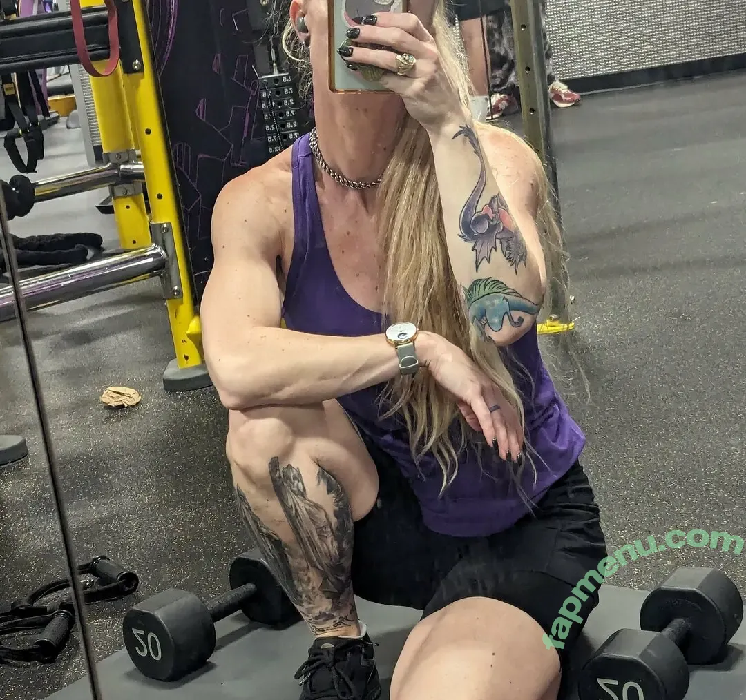 carmillathevessel nude photo #0002 (carmillluhs)