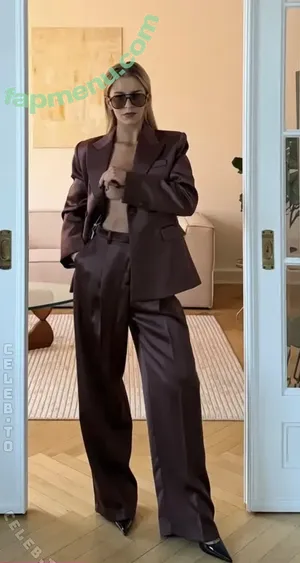 Caro Daur / carodaur nude photo #0843