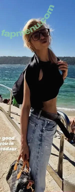 Caro Daur / carodaur nude photo #0851