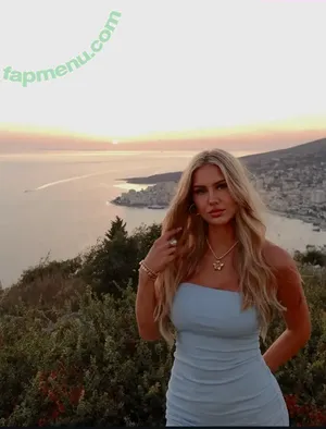 Caro Konrad / caro_knrd nude photo #0048