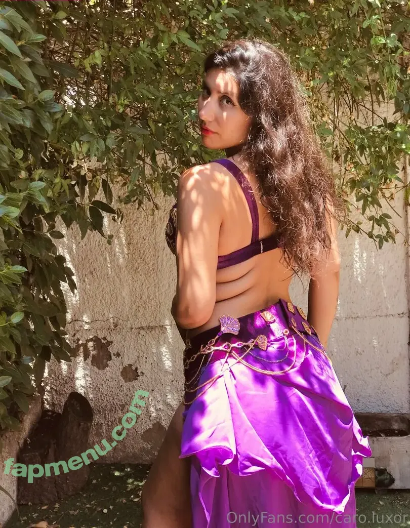 caro.luxor nude photo #0002 (caro__lux)