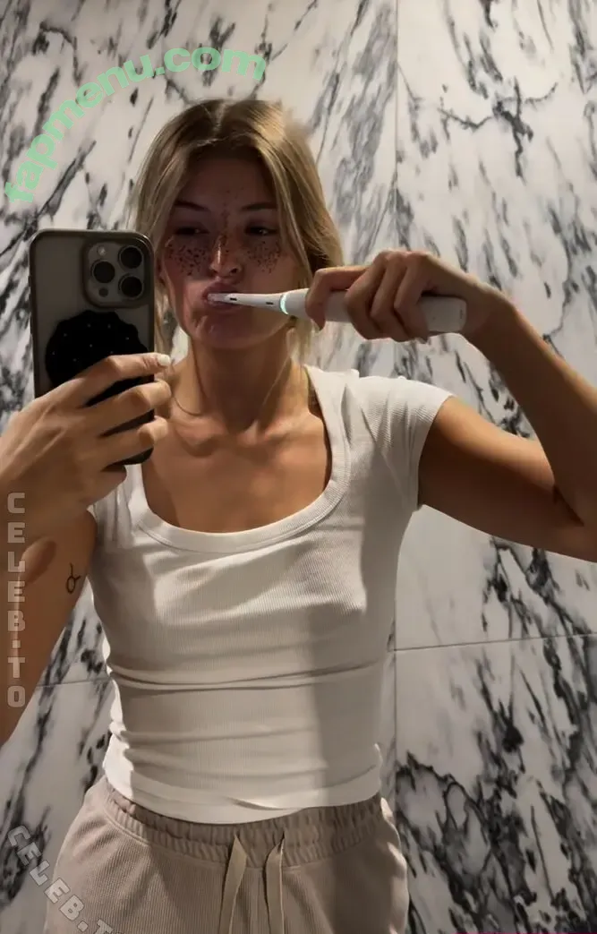 Caro Winter nude photo #0079 (carowinter.music / carowintermusic)