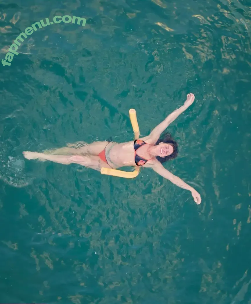 Carol Castro nude photo #0279 (caroldecastr / castrocarol)