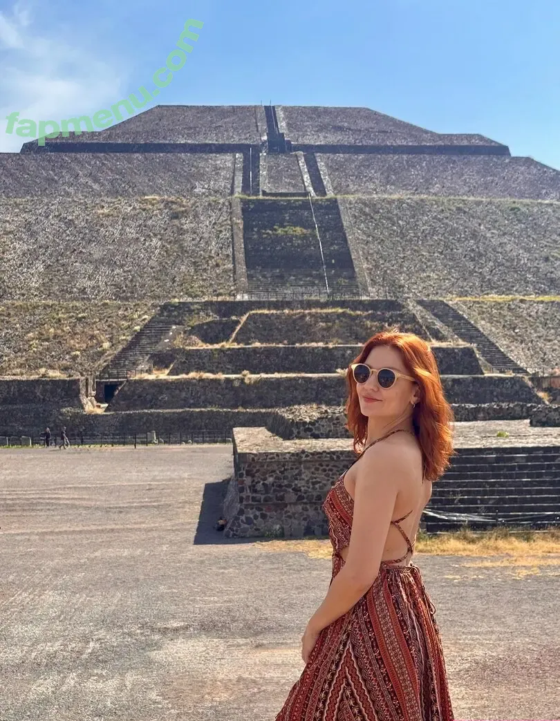 Carol Costa nude photo #0011 (_carolmcosta / calecosta / hotcarolcosta)