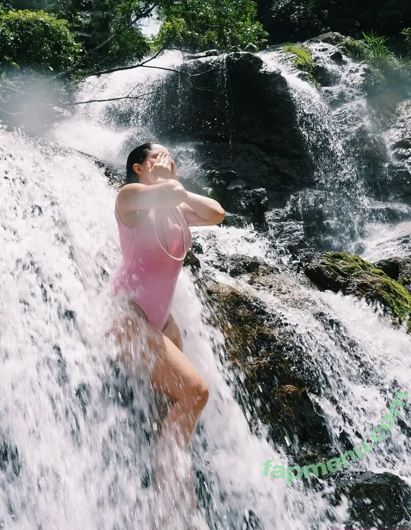 Carol Macedo nude photo #0024 (carolinemacedo)