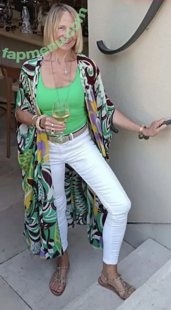 Carol McGiffin nude photo #0013 (the_mcgiff)