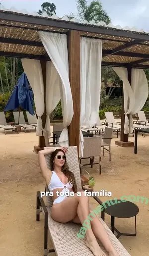 Carol Narizinho / carolnarizinho / emilynarizinho / ex-panicat nude photo #0143