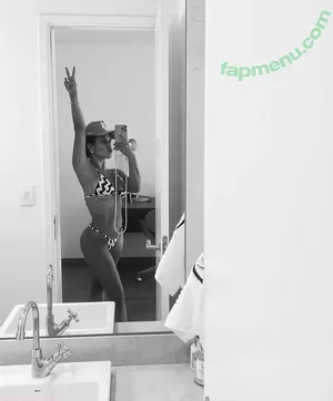 Carol Peixinho / carolpeixinho nude photo #0009