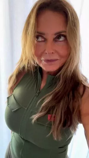 Carol Vorderman / carolvorders nude photo #0526