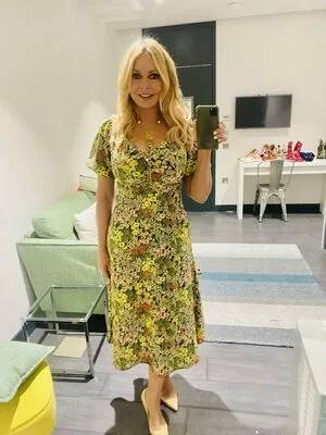 Carol Vorderman / carolvorders nude photo #0711