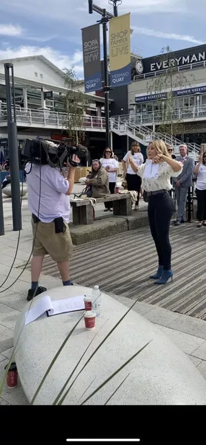 Carol Vorderman / carolvorders nude photo #0794