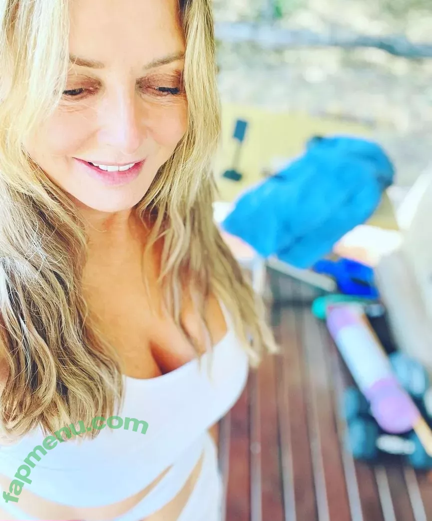 Carol Vorderman nude photo #0408 (carolvorders)