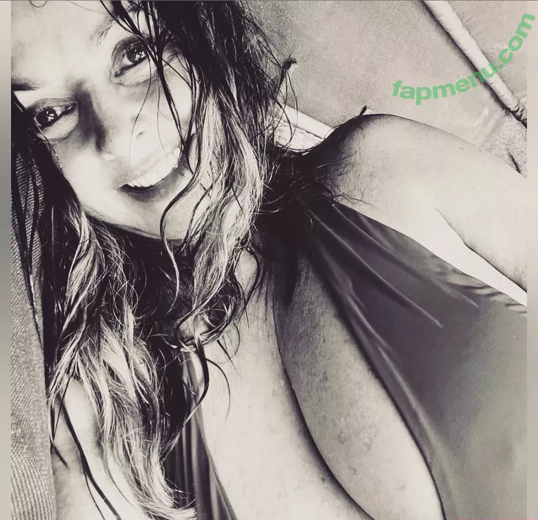 Carol Vorderman nude photo #0505 (carolvorders)