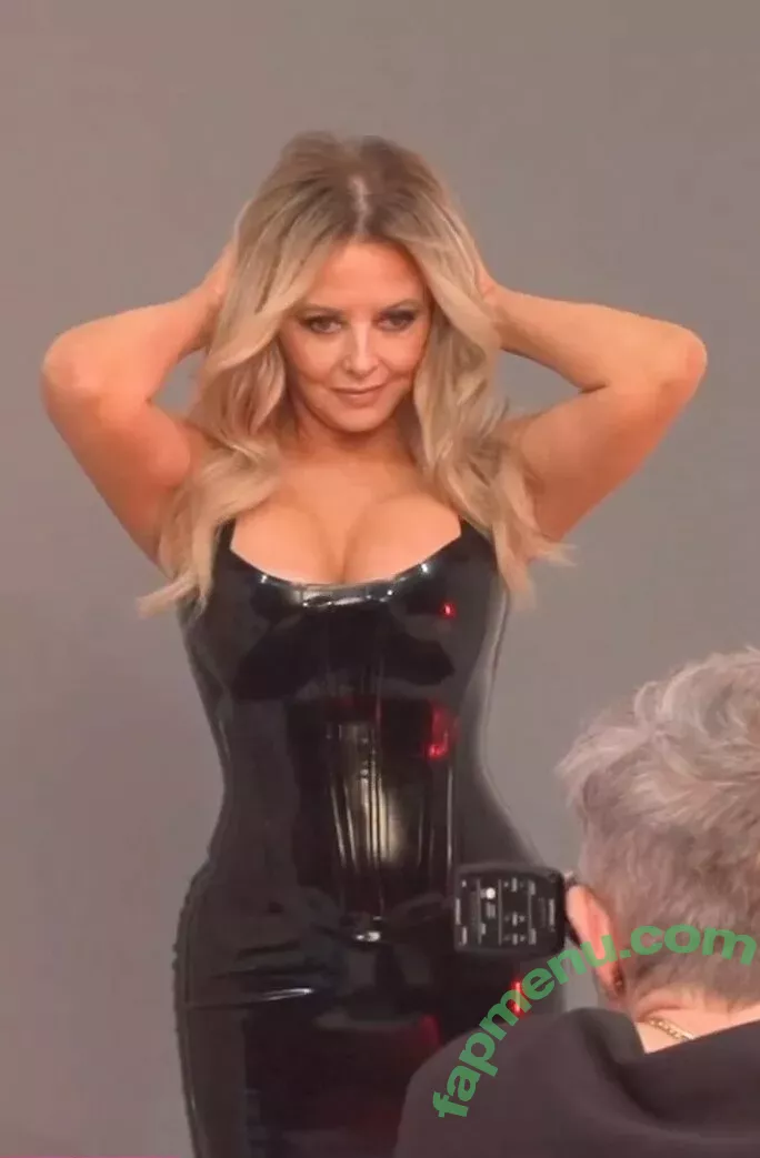 Carol Vorderman nude photo #0569 (carolvorders)