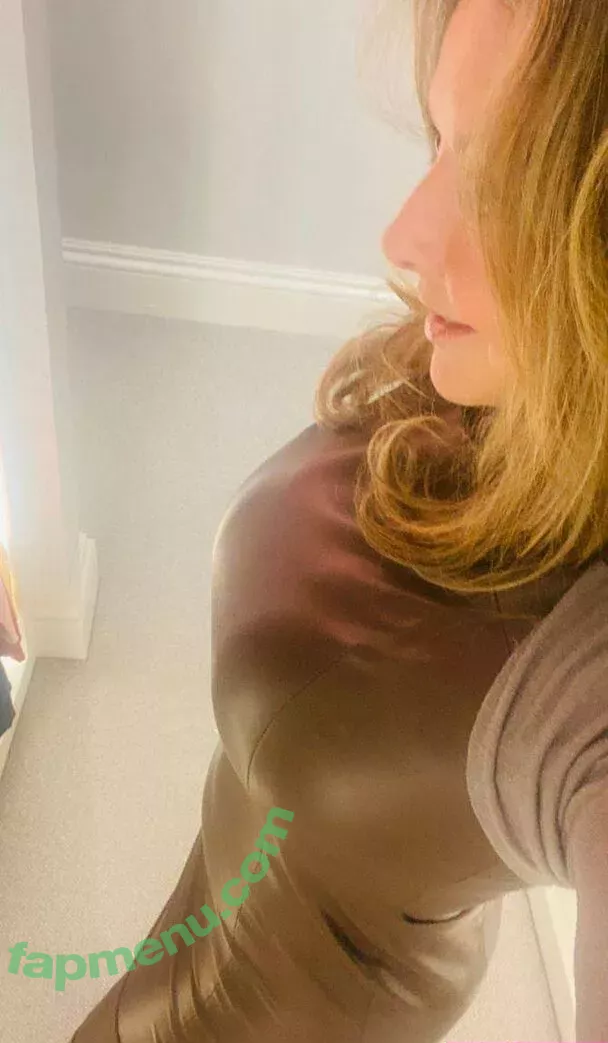 Carol Vorderman nude photo #0644 (carolvorders)