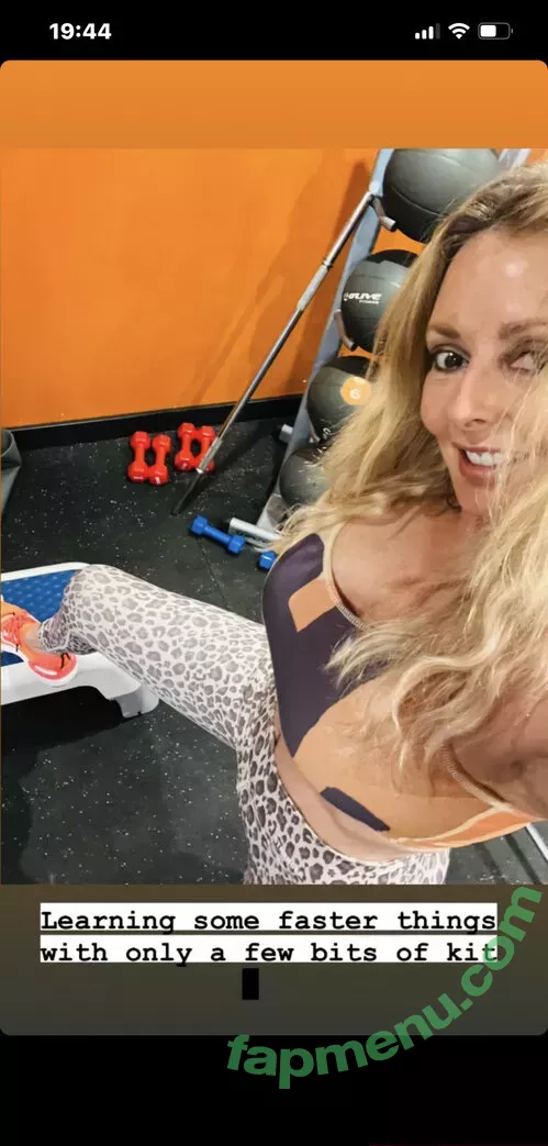 Carol Vorderman nude photo #0789 (carolvorders)