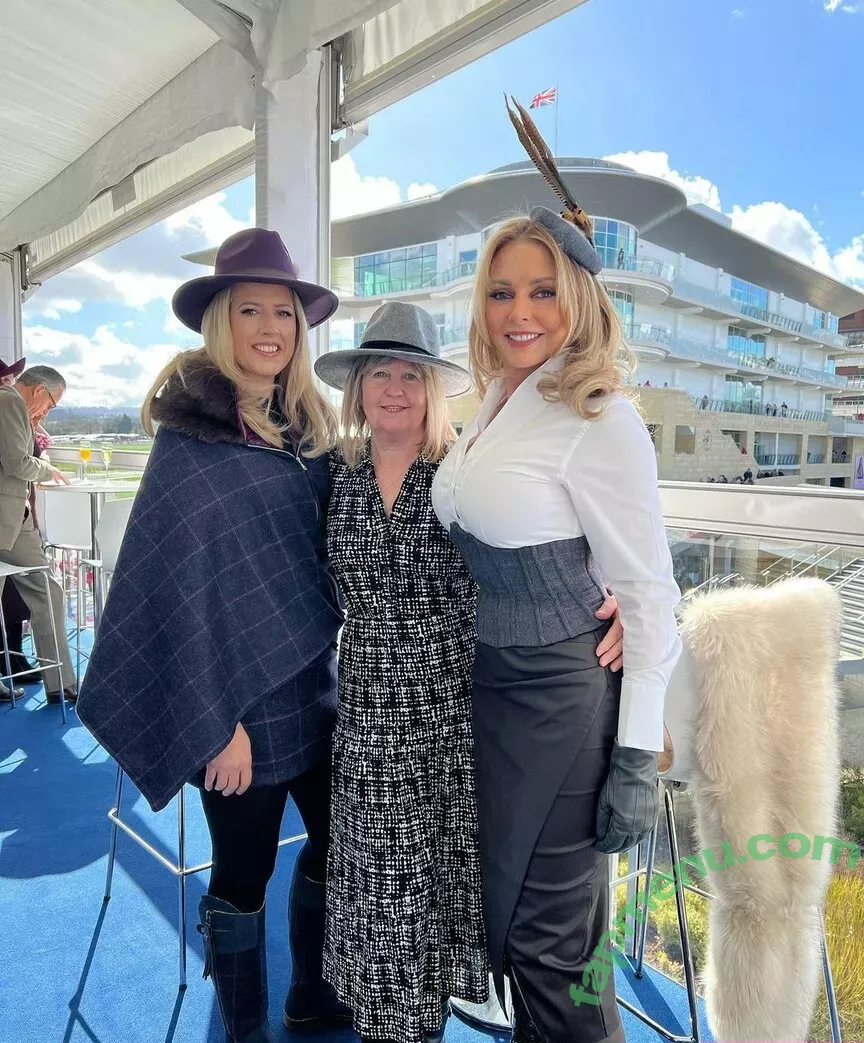 Carol Vorderman nude photo #0862 (carolvorders)