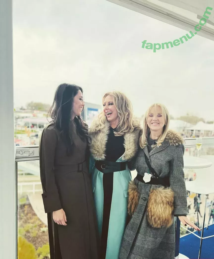 Carol Vorderman nude photo #0869 (carolvorders)