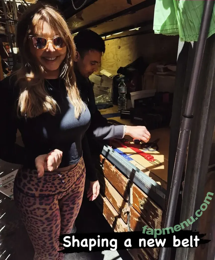 Carol Vorderman nude photo #1743 (carolvorders)