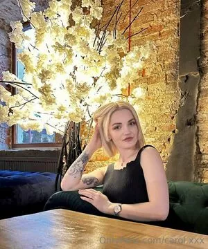 carol.xxx / carollinejane123742 nude photo #0143