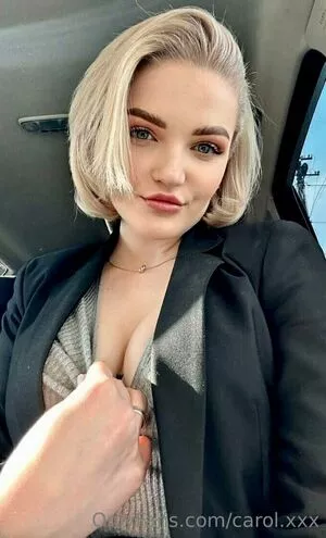 carol.xxx / carollinejane123742 nude photo #0157