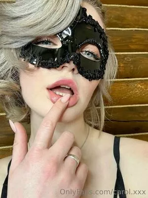 carol.xxx / carollinejane123742 nude photo #0165