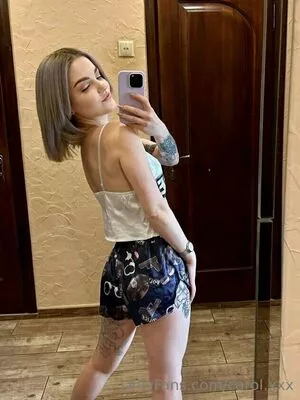 carol.xxx / carollinejane123742 nude photo #0167