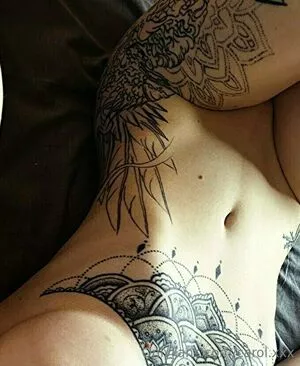 carol.xxx / carollinejane123742 nude photo #0194