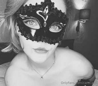 carol.xxx / carollinejane123742 nude photo #0196