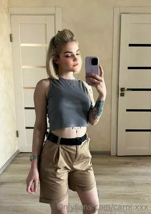 carol.xxx / carollinejane123742 nude photo #0197