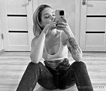 carol.xxx / carollinejane123742 nude photo #0218