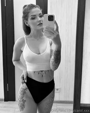 carol.xxx / carollinejane123742 nude photo #0320