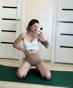 carol.xxx / carollinejane123742 nude photo #0330