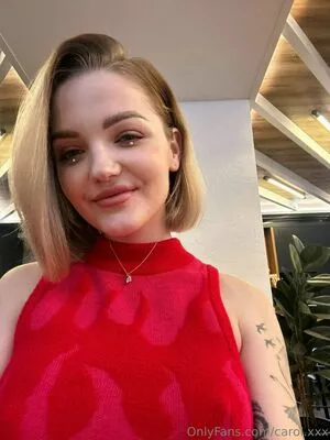 carol.xxx / carollinejane123742 nude photo #0391