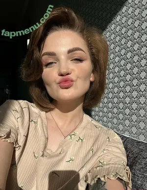 carol.xxx / carollinejane123742 nude photo #0780