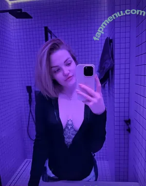 carol.xxx / carollinejane123742 nude photo #0862