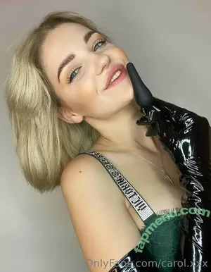 carol.xxx / carollinejane123742 nude photo #0918