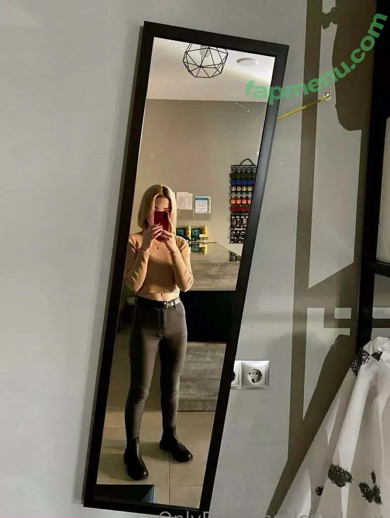 carol.xxx nude photo #0062 (carollinejane123742)