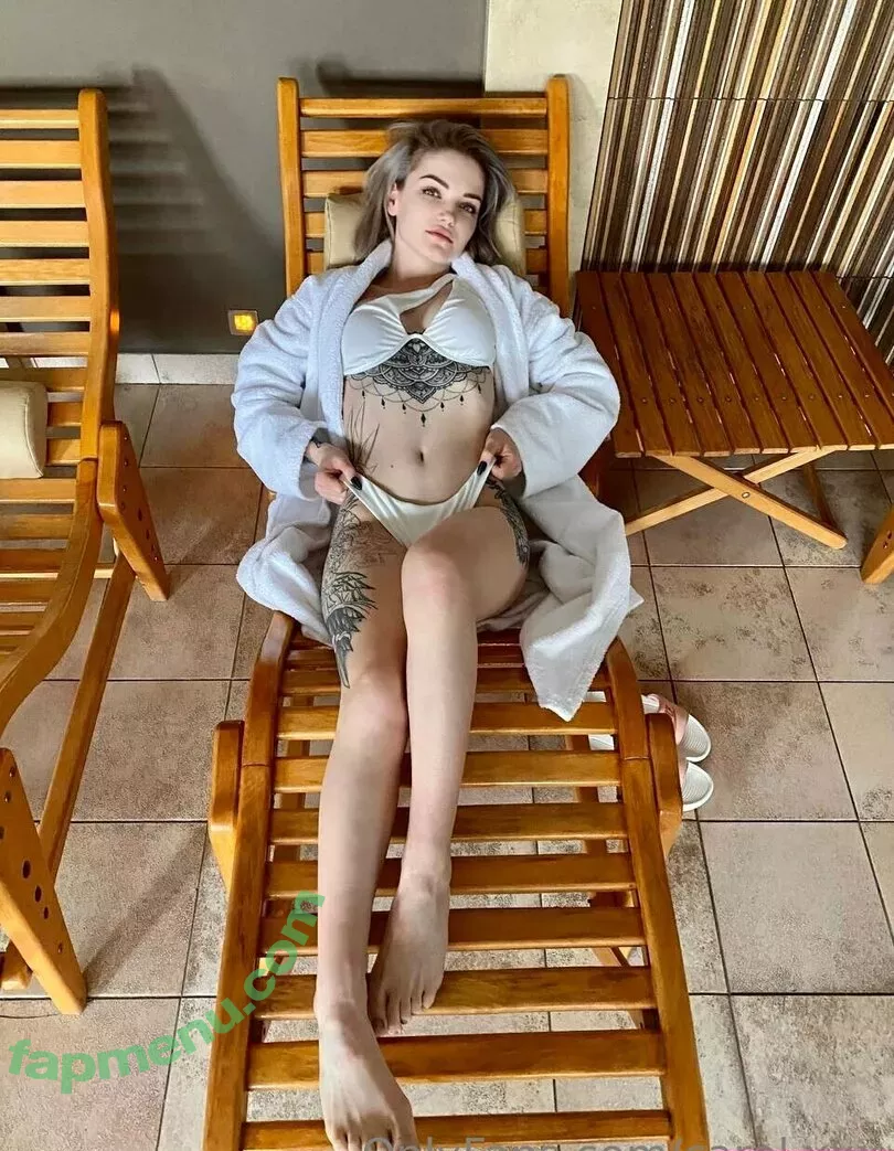 carol.xxx nude photo #0141 (carollinejane123742)