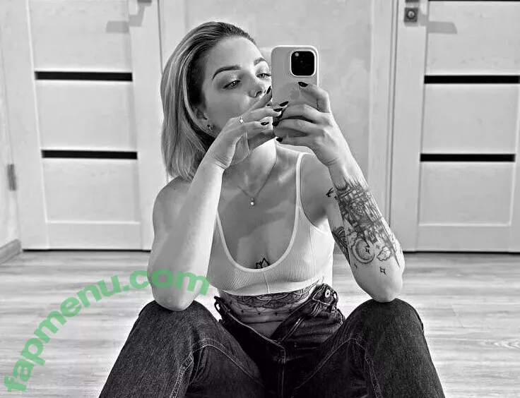 carol.xxx nude photo #0218 (carollinejane123742)