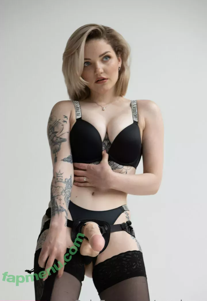 carol.xxx nude photo #0228 (carollinejane123742)