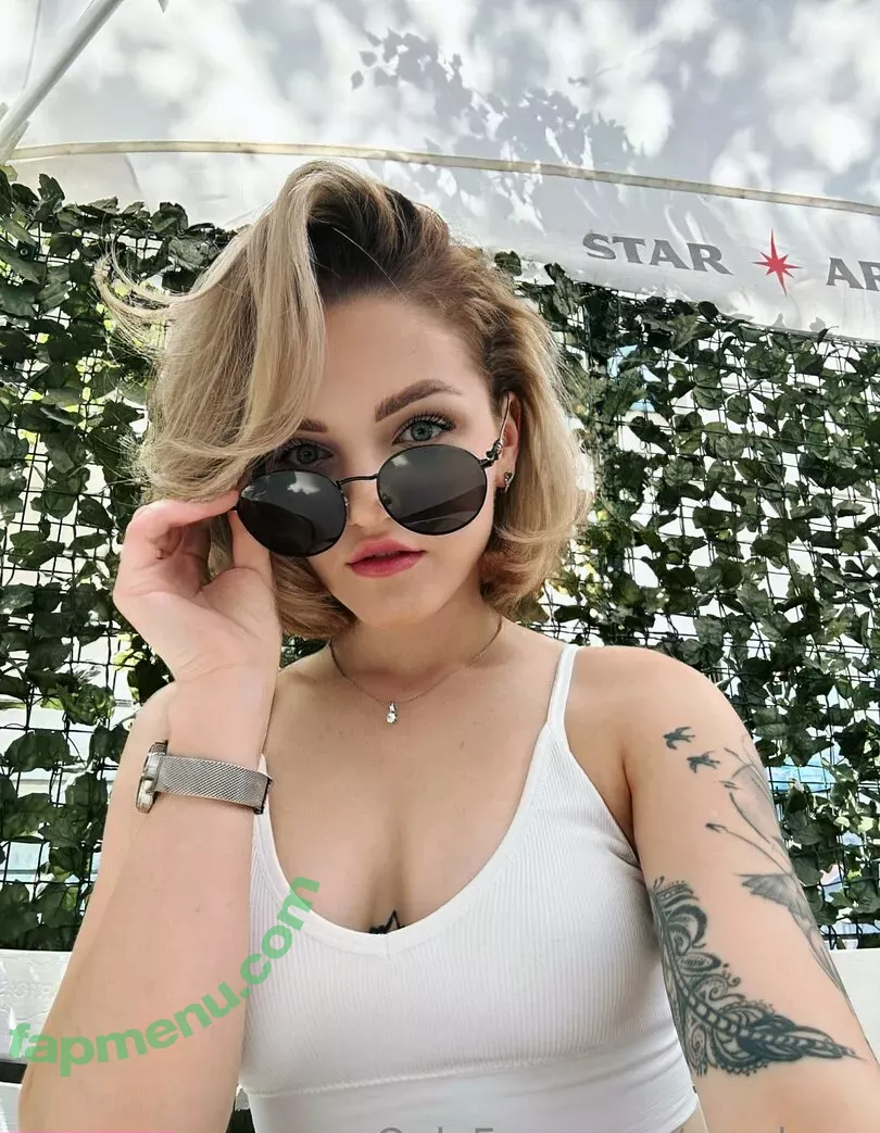 carol.xxx nude photo #0261 (carollinejane123742)