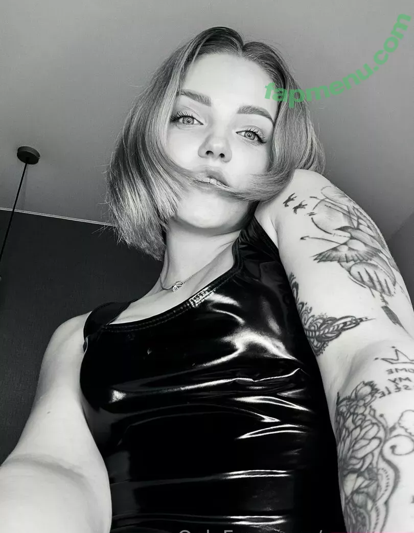 carol.xxx nude photo #0300 (carollinejane123742)