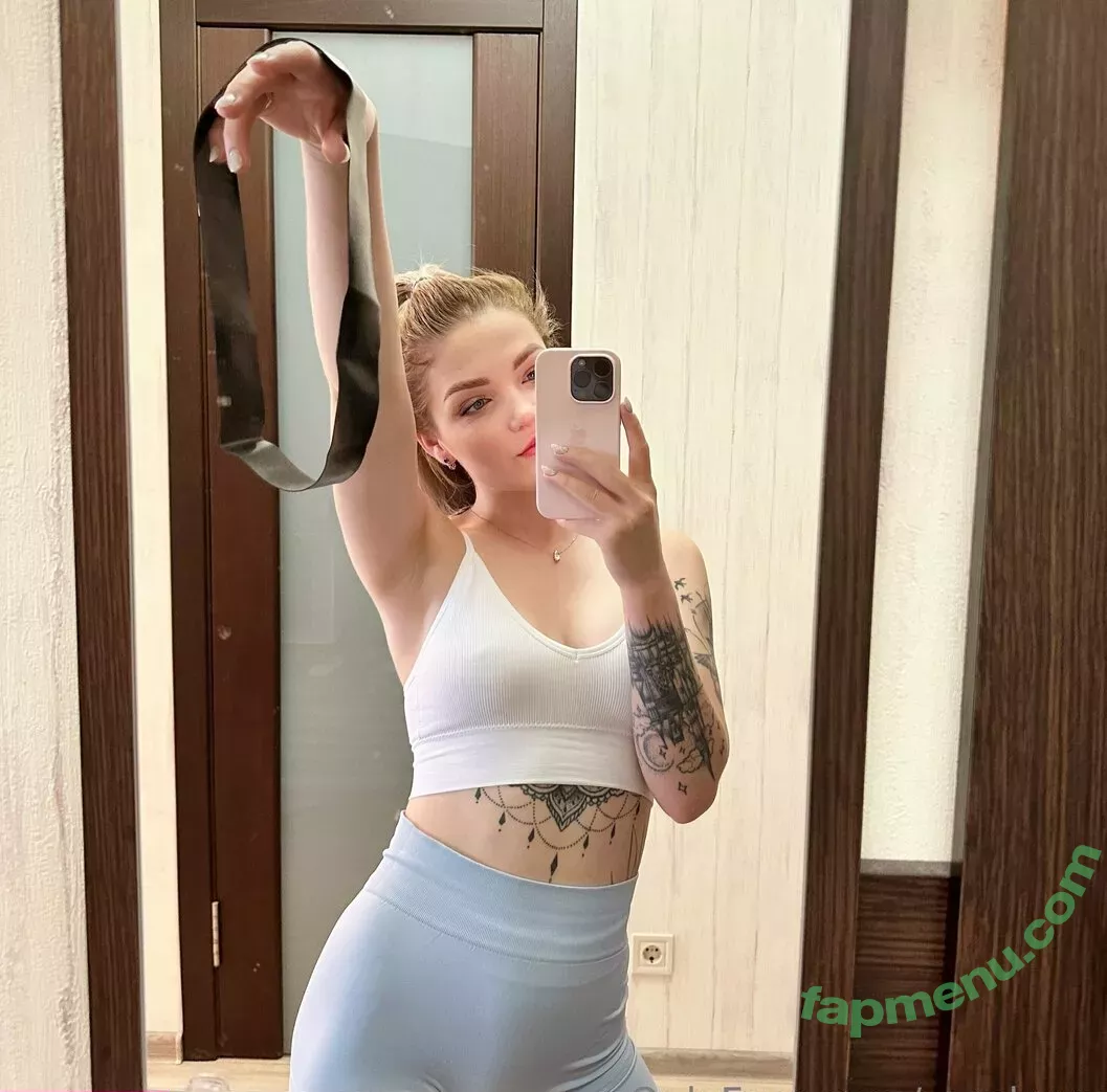 carol.xxx nude photo #0315 (carollinejane123742)