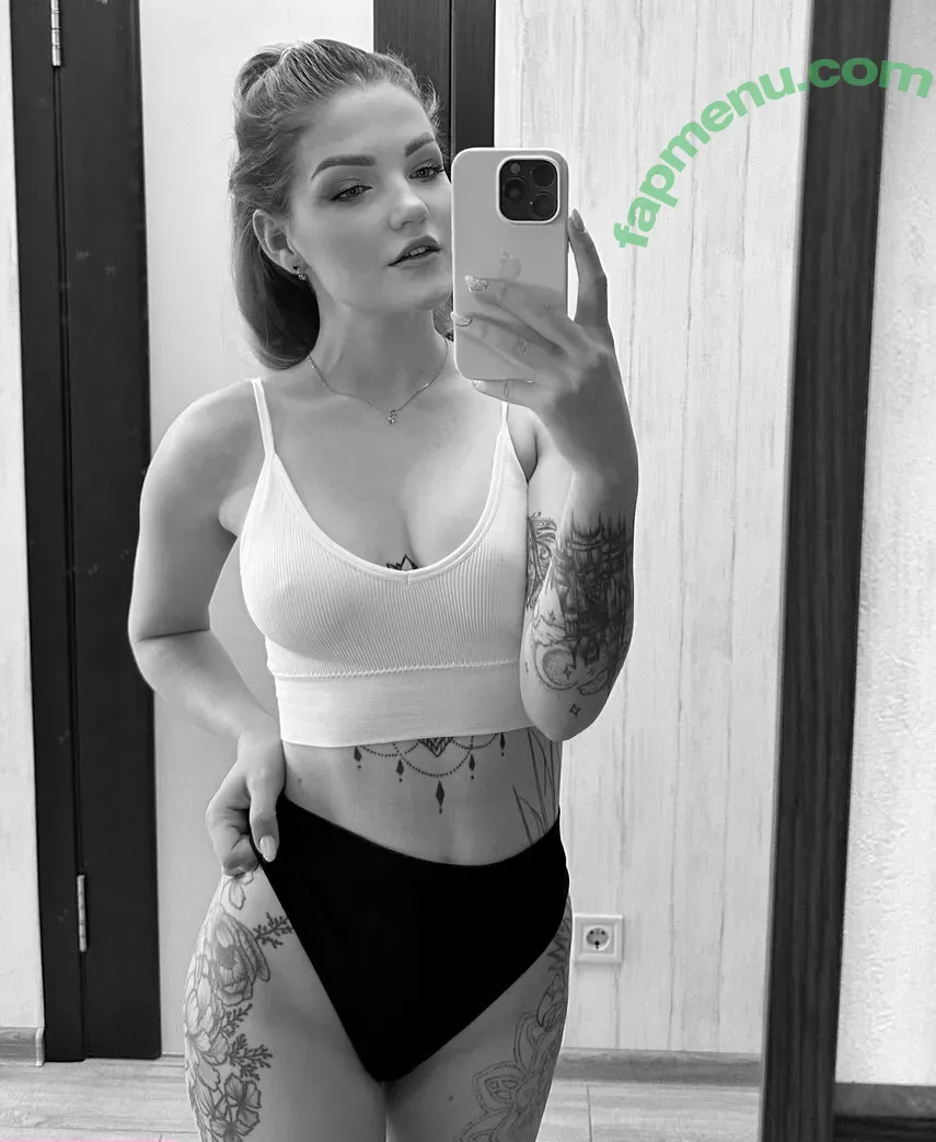 carol.xxx nude photo #0320 (carollinejane123742)